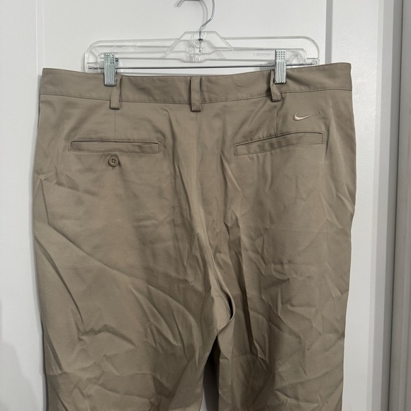 Nike Flat Front Men's Dri-fit Golf Pants Khaki 598445-221 Size 38 Preppy Office - Picture 11 of 12